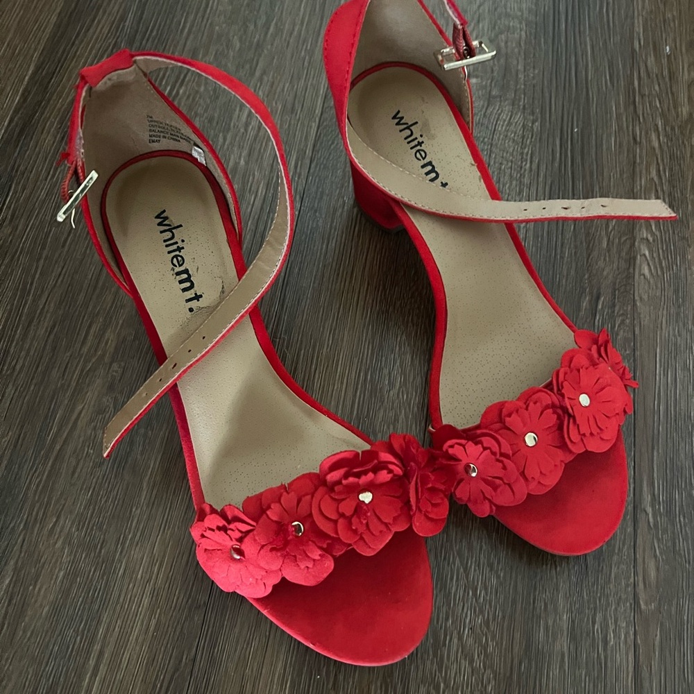 White Mountain Red Floral Heels